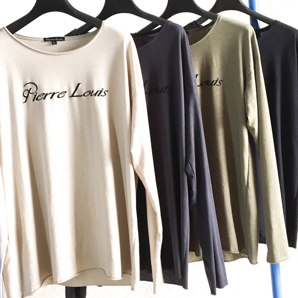 RAW-NECK SCRIPTED LONG SLEEVE